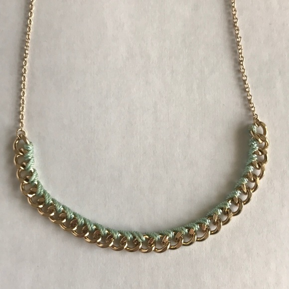 LC Lauren Conrad Jewelry - LC • Chainlink Gold Metal Necklace